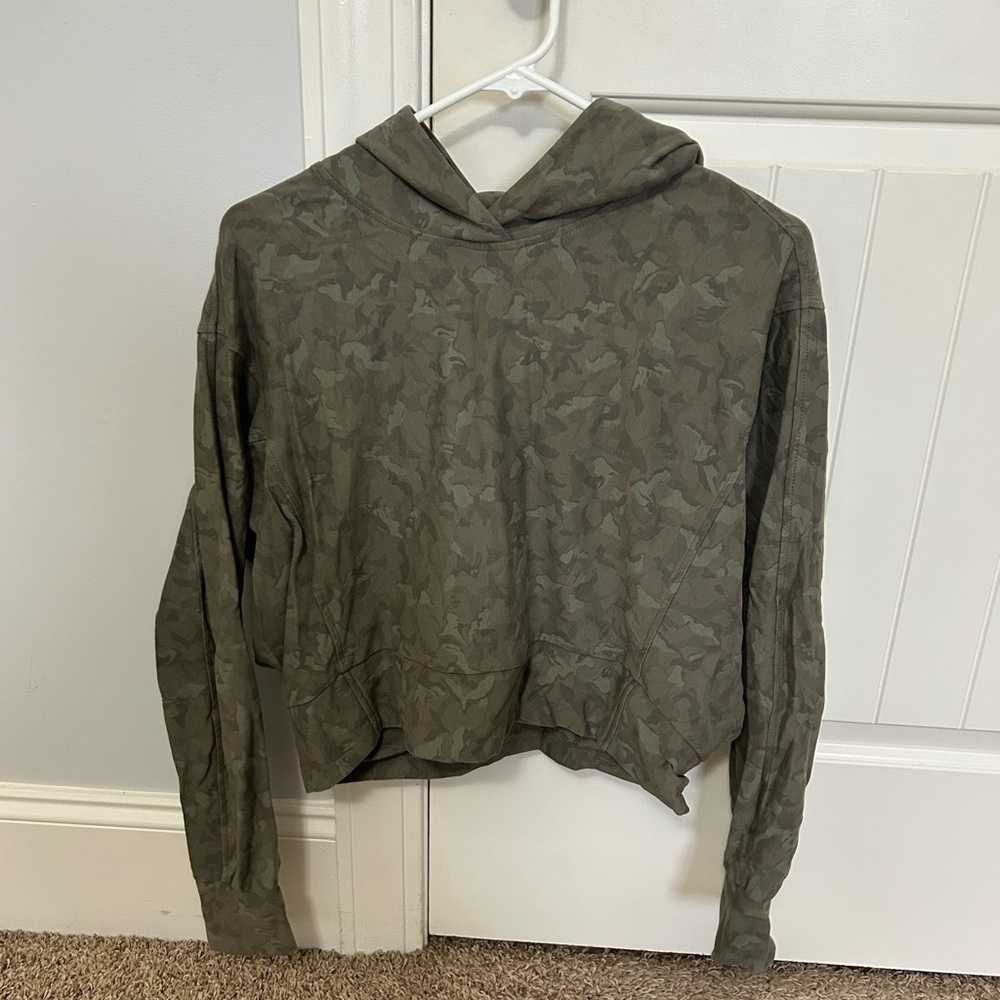 Athleta Camo Cropped Hoodie